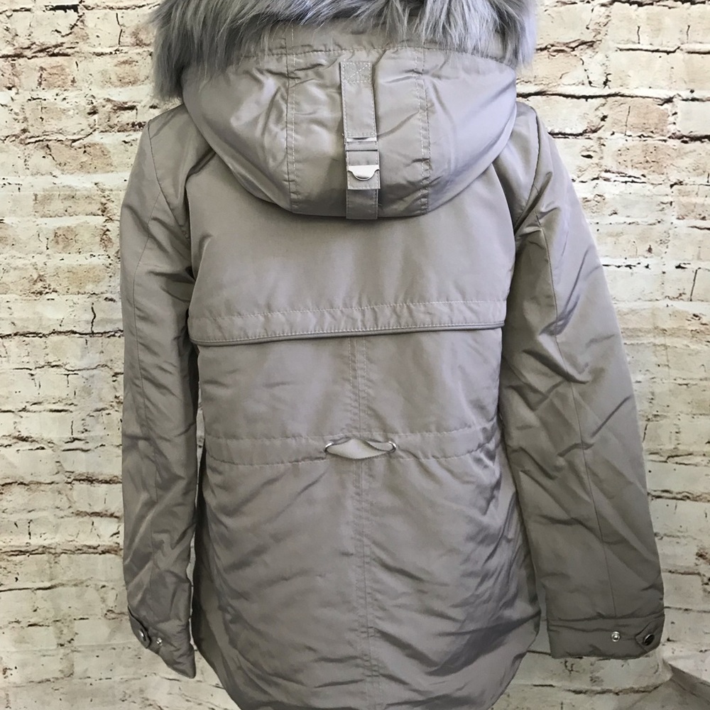 Hooded puffer jacket - Picture 3 of 8